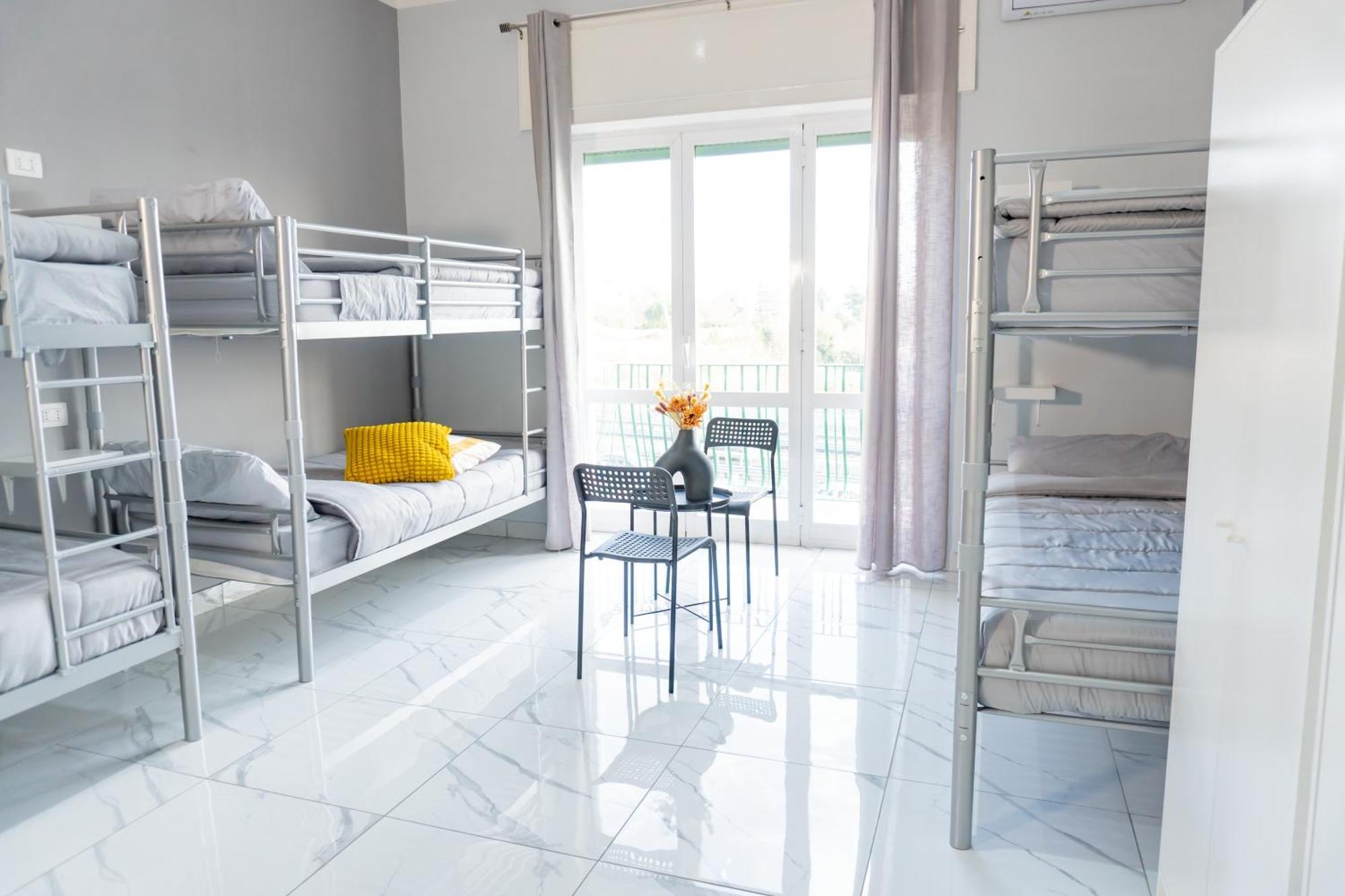 Hostel Partenope Napoli Eksteriør billede