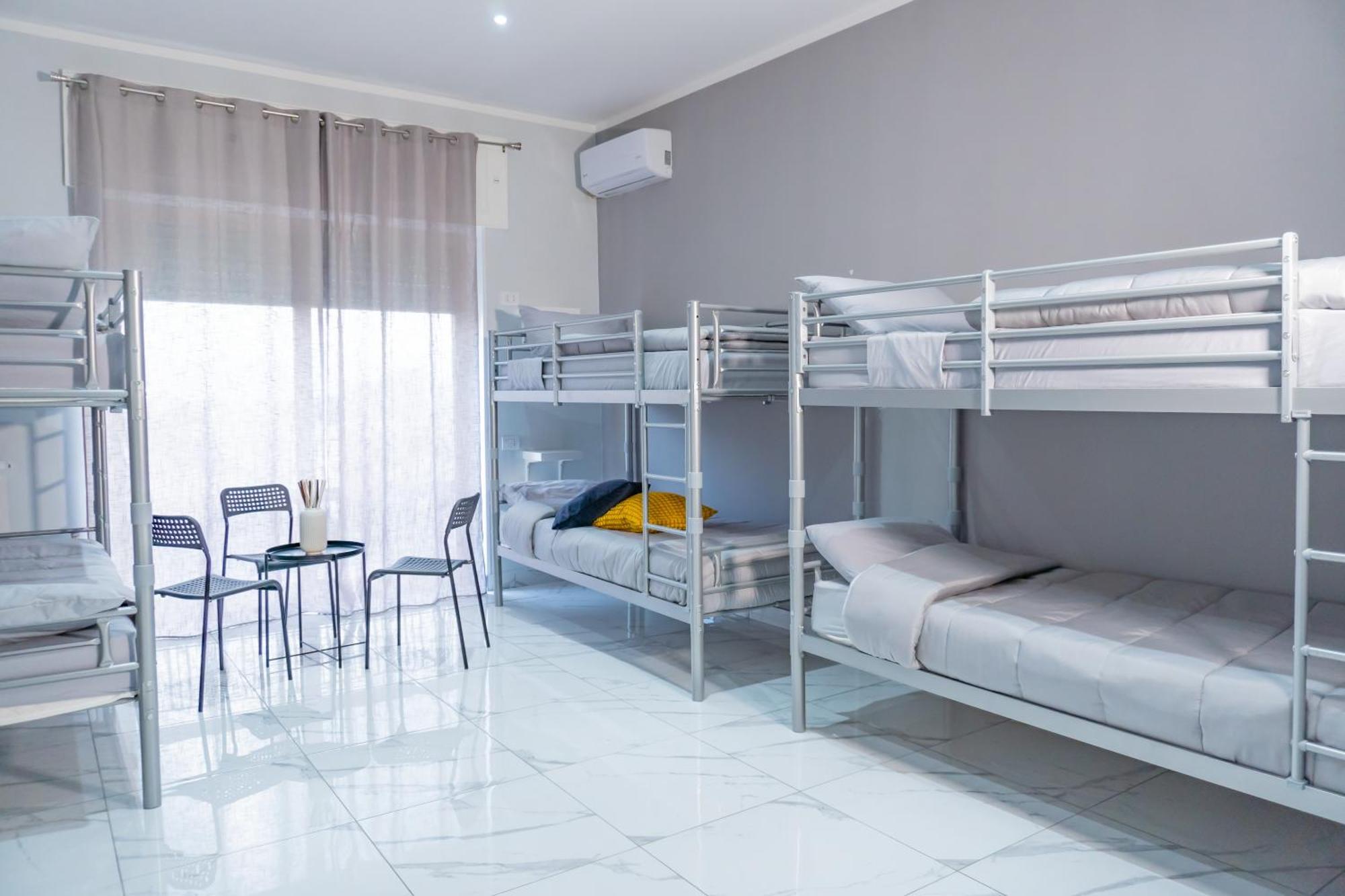 Hostel Partenope Napoli Eksteriør billede